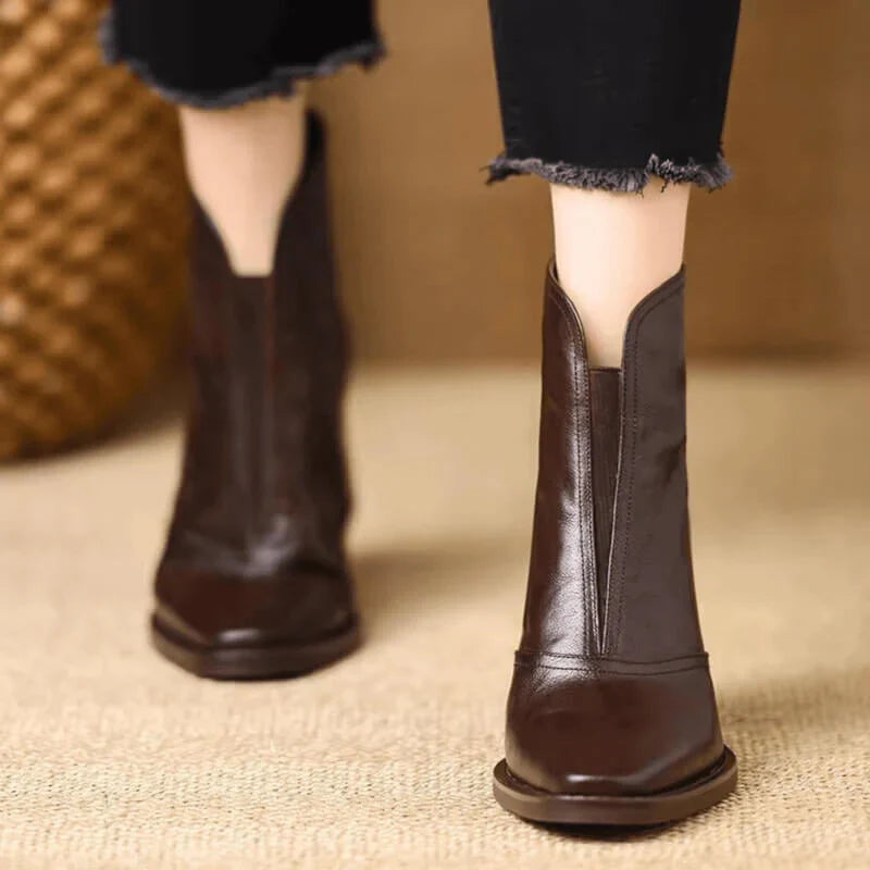 Skórzane Zimowe Botki z Wysoką Cholewką (Damskie)