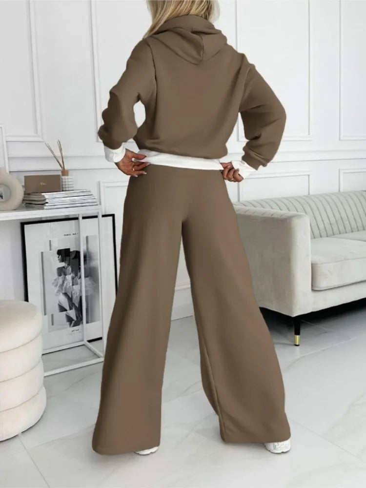 Zestaw dresowy z szerokimi nogawkami i bluzkami dla kobiet