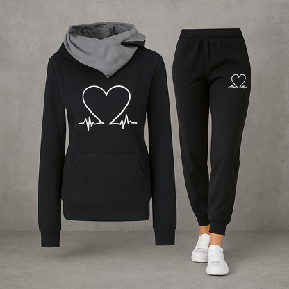 Luźny komplet dresowy z nadrukiem serca dla kobiet