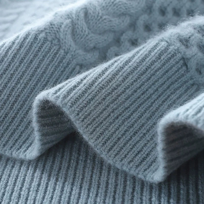 Sweter w Warkoczowy Splot z Golfem (Damski)