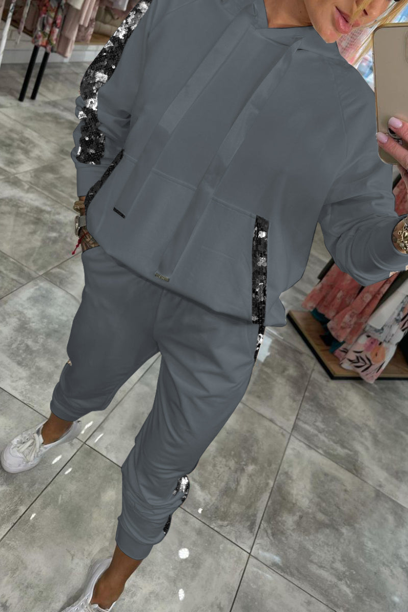 Ciepły Zimowy Zestaw Damski – Sweterek i Spodnie (Damski)