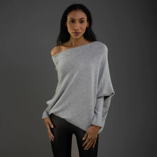 Luźny Sweter Damski z Odkrytymi Ramionami – Stylowy i Komfortowy