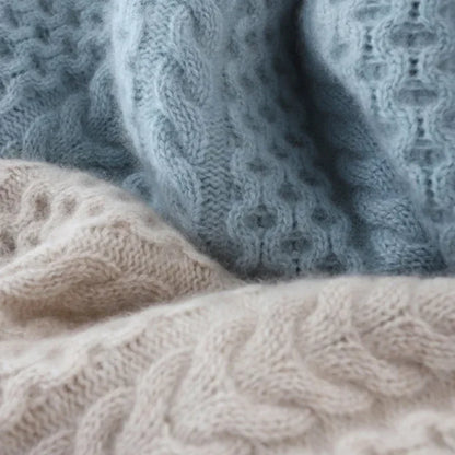 Sweter w Warkoczowy Splot z Golfem (Damski)