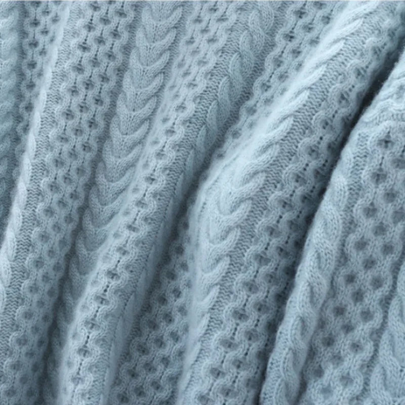 Sweter w Warkoczowy Splot z Golfem (Damski)