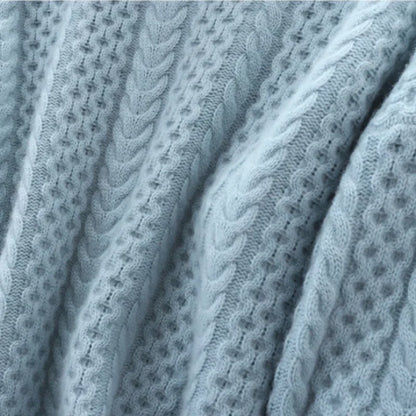 Sweter w Warkoczowy Splot z Golfem (Damski)